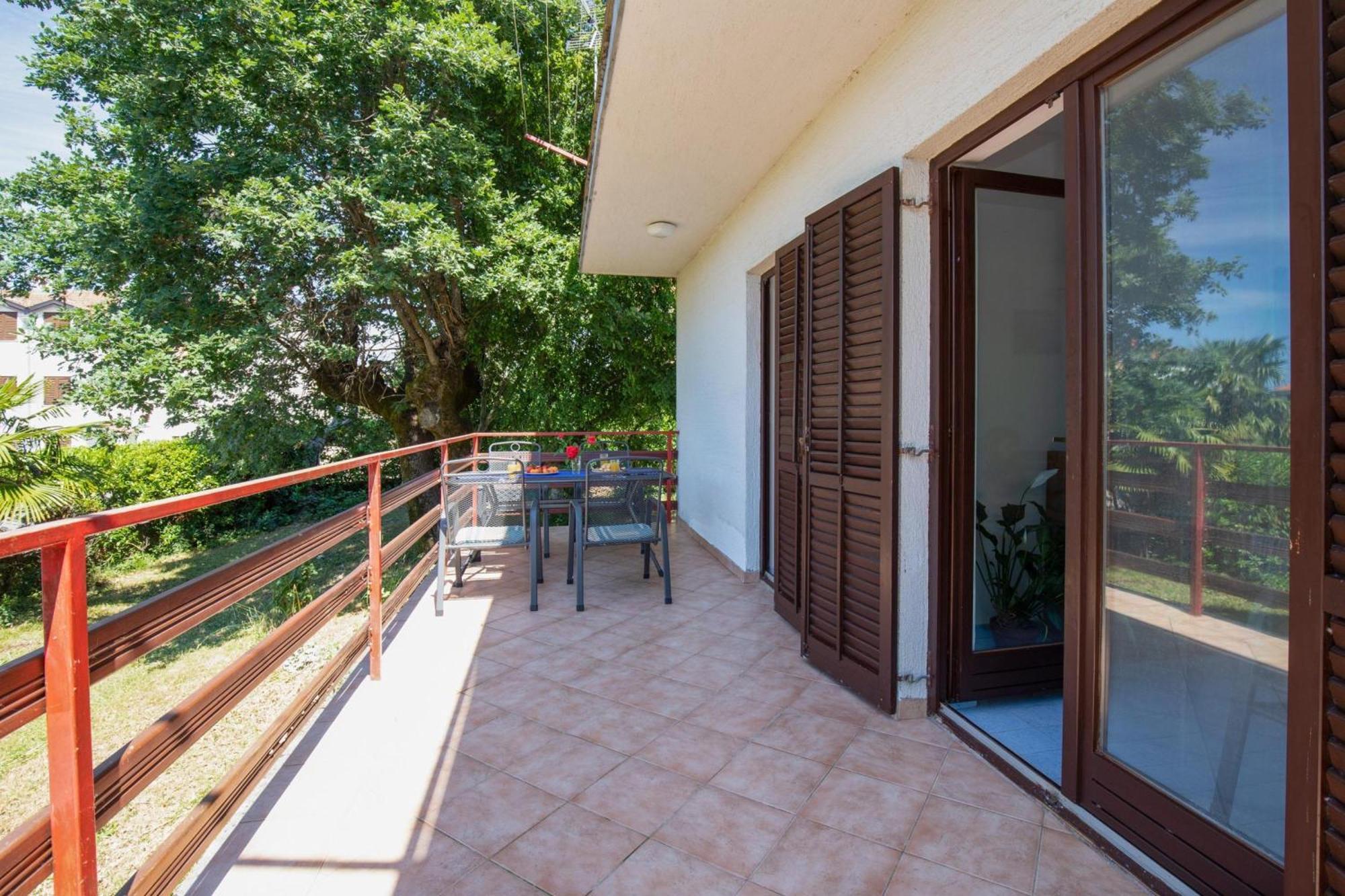 Apartments Brankica Island - Happy Rentals Vantacici Eksteriør billede