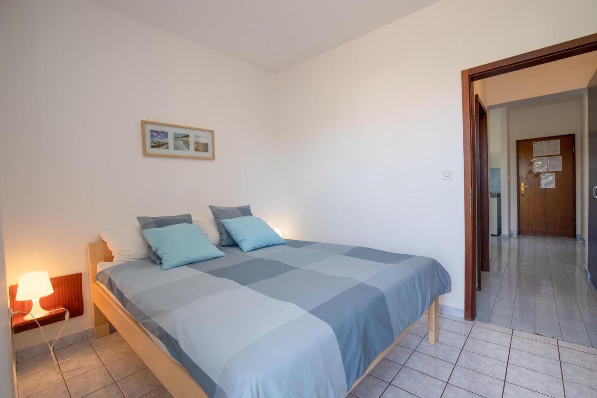 Apartments Brankica Island - Happy Rentals Vantacici Eksteriør billede